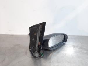 Used Wing mirror, right Volkswagen Touran (1T1/T2) 2.0 TDI 16V 136 Price € 66,55 Inclusive VAT offered by Autohandel Didier