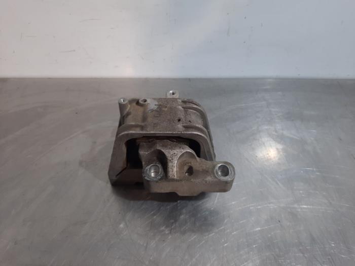 Usagé Support moteur Volkswagen Touran (1T1/T2) 2.0 TDI 16V 136 Prix € 30,25 Prix TTC proposé par Autohandel Didier