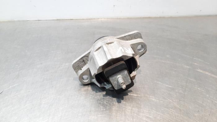 Used Engine mount Jaguar F-Pace 2.0 D 180 16V Price € 60,50 Inclusive VAT offered by Autohandel Didier