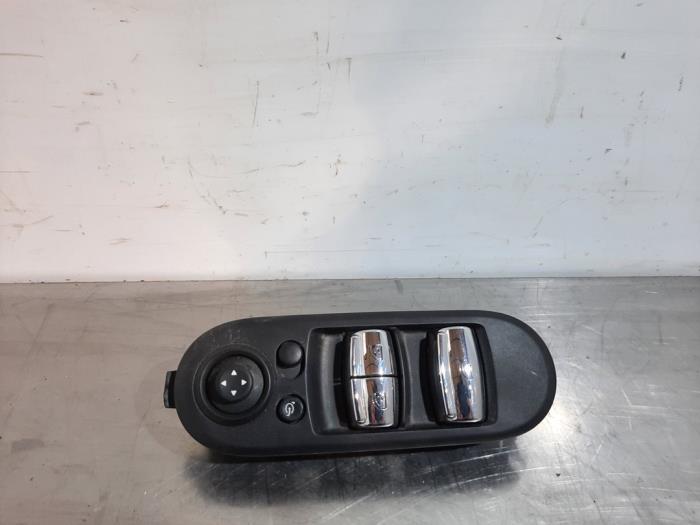 Multi-functional window switch from a MINI Mini Cabrio (F57) 1.5 12V Cooper D 2019
