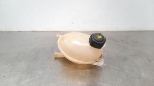 Used Expansion vessel Dacia Duster (HS) 1.2 TCE 16V 4x4 Price € 18,15 Inclusive VAT offered by Autohandel Didier