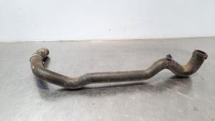 Used Radiator hose Dacia Duster (HS) 1.2 TCE 16V 4x4 Price € 24,20 Inclusive VAT offered by Autohandel Didier