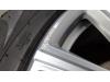 Llanta y neumático de un Volvo XC90 II 2.0 T8 16V Twin Engine AWD 2017