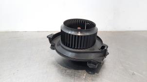 Used Heating and ventilation fan motor Mercedes Sprinter 3,5t (907.6/910.6) 316 CDI 2.1 D RWD Price € 96,80 Inclusive VAT offered by Autohandel Didier