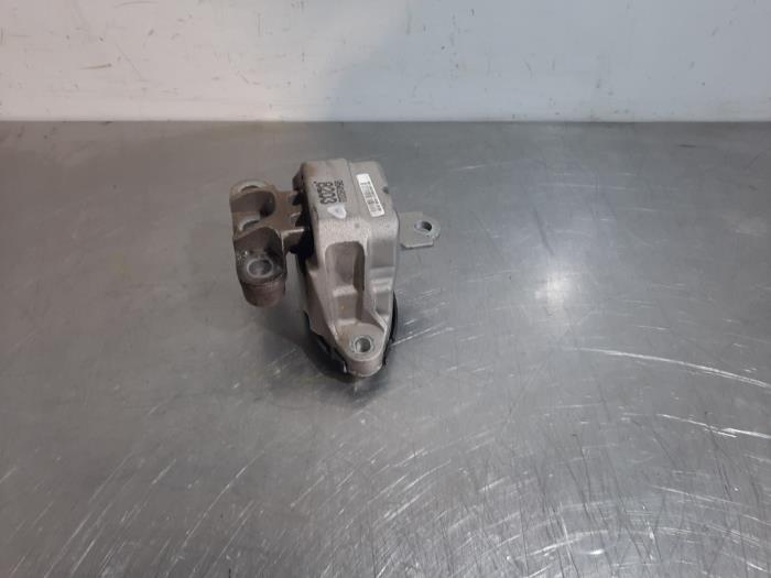 Usagé Support moteur Opel Mokka/Mokka X 1.4 Turbo 16V 4x2 Prix € 18,15 Prix TTC proposé par Autohandel Didier