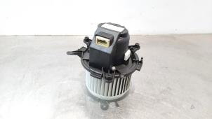Used Heating and ventilation fan motor Peugeot 3008 II (M4/MC/MJ/MR) 1.5 BlueHDi 130 Price € 96,80 Inclusive VAT offered by Autohandel Didier