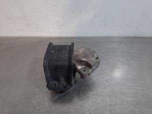 Usados Soporte de motor Citroen C4 Picasso (UD/UE/UF) 1.6 HDi 16V 110 Precio € 36,30 IVA incluido ofrecido por Autohandel Didier