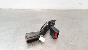 Used Rear seatbelt buckle, right Kia Rio IV (YB) 1.2 MPI 16V Price € 54,45 Inclusive VAT offered by Autohandel Didier