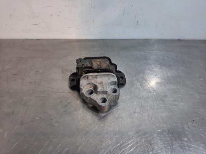 Used Engine mount Jeep Renegade (BU) 1.6 Multijet 16V Price € 36,30 Inclusive VAT offered by Autohandel Didier