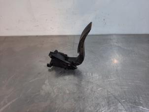 Used Accelerator pedal Renault Clio IV Estate/Grandtour (7R) 0.9 Energy TCE 90 12V Price € 66,55 Inclusive VAT offered by Autohandel Didier