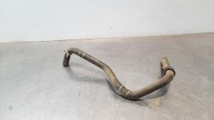 Used Radiator hose Landrover Discovery Sport (LC) 2.2 sd4 16V Price € 24,20 Inclusive VAT offered by Autohandel Didier