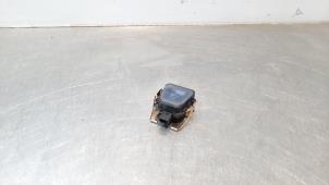 Used Rain sensor Landrover Discovery Sport (LC) 2.2 sd4 16V Price € 66,55 Inclusive VAT offered by Autohandel Didier