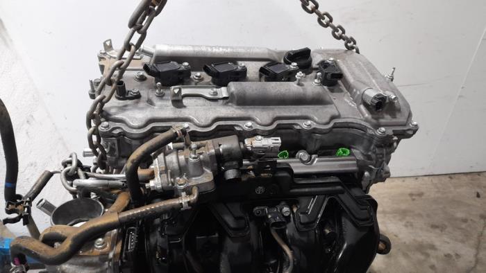 Engine from a Lexus NX I 300h 2.5 16V 4x4 2015