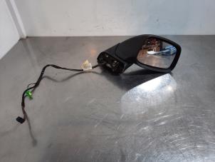 Used Wing mirror, right Peugeot 807 2.0 HDi 16V Price € 72,60 Inclusive VAT offered by Autohandel Didier