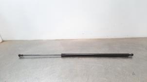 Used Rear gas strut, right Renault Kangoo/Grand Kangoo (KW) 1.2 16V TCE Price € 24,20 Inclusive VAT offered by Autohandel Didier