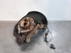 Used Knuckle, front right Nissan Qashqai (J11) Price on request offered by Autohandel Didier