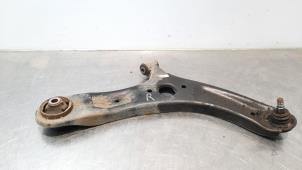 Used Front wishbone, right Hyundai i20 1.2i 16V Price € 54,45 Inclusive VAT offered by Autohandel Didier