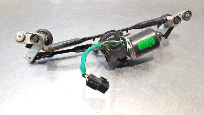 Wiper motor + mechanism Hyundai i20 1.2i 16V - 981101J000