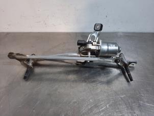 Used Front wiper motor BMW X1 (F48) sDrive 16d 1.5 12V TwinPower Price € 127,05 Inclusive VAT offered by Autohandel Didier
