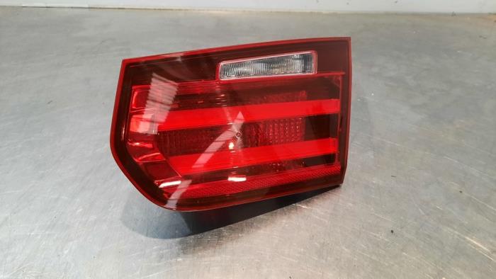 Taillight, right from a BMW 3 serie (F30) 318d 2.0 16V 2014