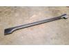 Door sill left from a Peugeot 2008 (CU), 2013 / 2019 1.2 12V e-THP PureTech 110, MPV, Petrol, 1.199cc, 81kW (110pk), FWD, EB2DT; HNZ; EB2DTM; HNV; EB2ADT; HNP, 2015-01 / 2019-12 2017