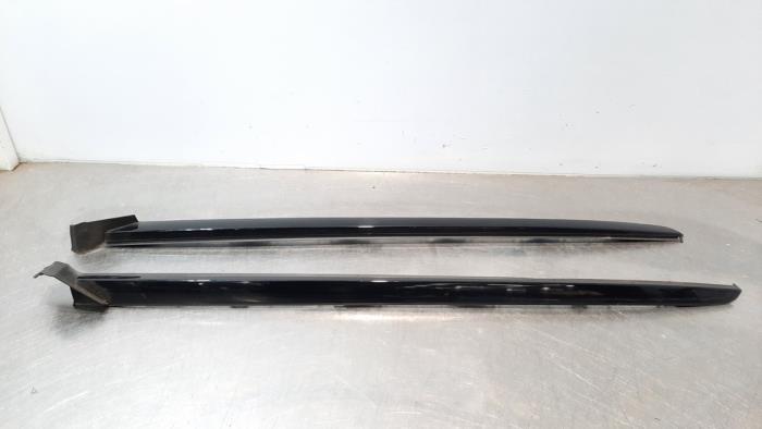 Gebrauchte Windschutzscheibe blende Set Peugeot 3008 II (M4/MC/MJ/MR) 1.5 BlueHDi 130 Preis € 36,30 Mit Mehrwertsteuer angeboten von Autohandel Didier