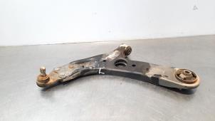 Used Front wishbone, left Kia Cee'd (JDB5) 1.4i 16V Price € 66,55 Inclusive VAT offered by Autohandel Didier