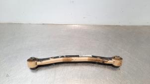 Used Rear wishbone, right Kia Cee'd (JDB5) 1.4i 16V Price € 42,35 Inclusive VAT offered by Autohandel Didier