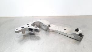 Used Gearbox mount BMW X5 (G05) xDrive 45 e iPerformance 3.0 24V Price € 127,05 Inclusive VAT offered by Autohandel Didier