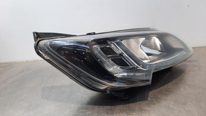 Phare Droit Peugeot Boxer 2 2 HDi 130 Euro 5 1375098080 phare-droit-peugeot-boxer-2-2-hdi-130-euro-5-1375098080