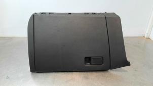 Used Glovebox Volkswagen Polo VI (AW1) 1.6 TDI 16V 95 Price € 66,55 Inclusive VAT offered by Autohandel Didier