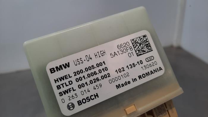 Módulo PDC de un BMW 5 serie (G30) 530e Plug-in Hybrid 2020