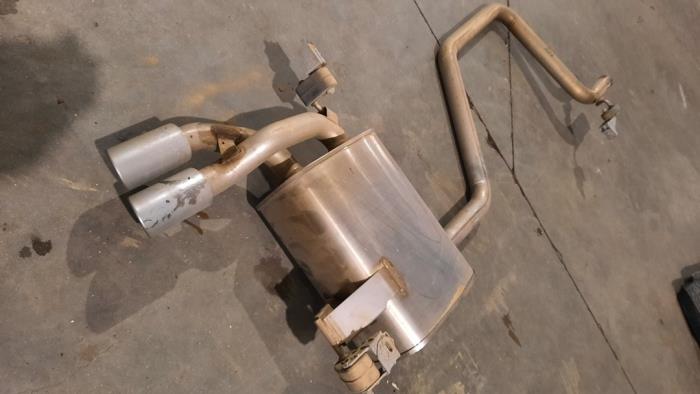 Exhaust rear silencer from a Volkswagen Tiguan (AD1) 2.0 TDI 16V BlueMotion Technology SCR 2019