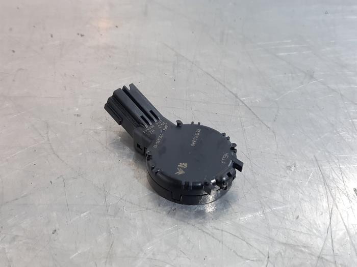 Begagnade Regnsensor Citroen C4 Cactus (0B/0P) 1.2 PureTech 110 12V Pris € 30,25 Inklusive moms erbjuds av Autohandel Didier