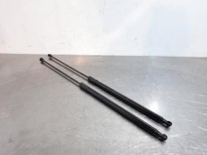 Used Set of tailgate gas struts Nissan Juke (F15) 1.6 16V Price € 42,35 Inclusive VAT offered by Autohandel Didier