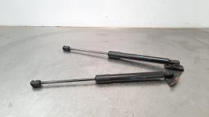 Used Set of tailgate gas struts Opel Crossland/Crossland X 1.2 Turbo 12V Price € 24,20 Inclusive VAT offered by Autohandel Didier