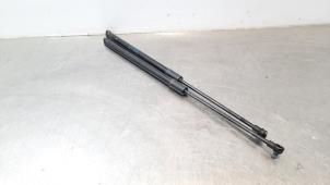 Used Set of tailgate gas struts Seat Arona (KJX) 1.0 TSI 12V Price € 66,55 Inclusive VAT offered by Autohandel Didier