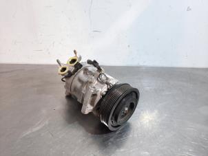 Used Air conditioning pump Volvo V40 (MV) 2.0 D2 16V Price € 127,05 Inclusive VAT offered by Autohandel Didier
