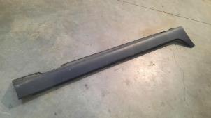 Used Door sill right Hyundai iX35 (LM) 1.7 CRDi 16V Price € 90,75 Inclusive VAT offered by Autohandel Didier