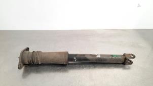 Used Rear shock absorber, left Hyundai iX35 (LM) 1.7 CRDi 16V Price € 36,30 Inclusive VAT offered by Autohandel Didier