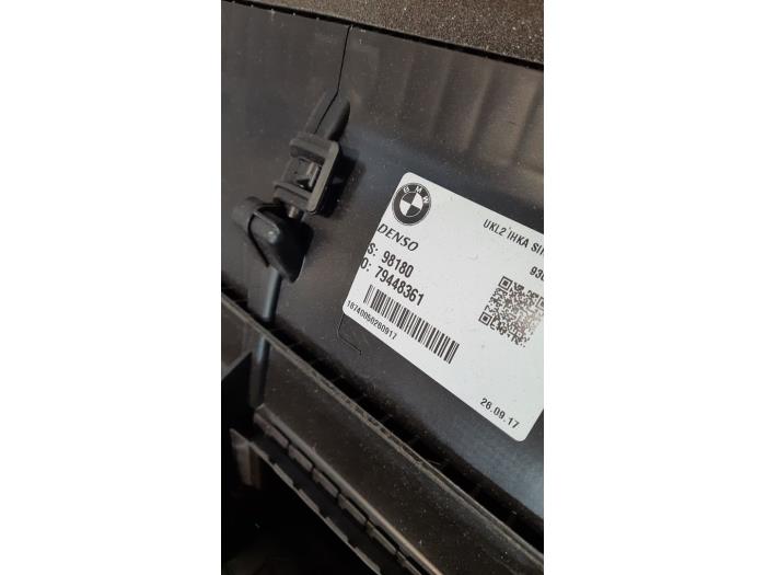 Boîtier chauffage d'un BMW i3 (I01) i3 94Ah 2017