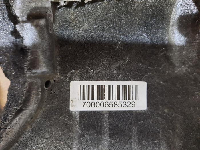 Engine cover from a Volvo V40 (MV) 2.0 D2 16V 2018