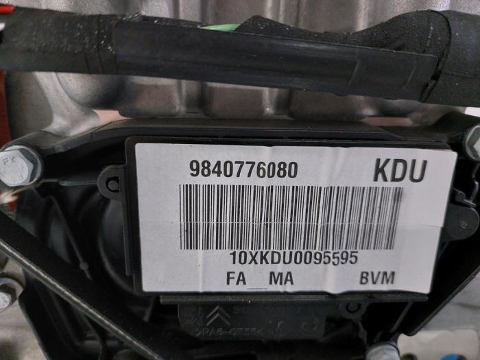 Engine from a Opel Corsa F (UB/UH/UP) 1.2 12V 75 2022