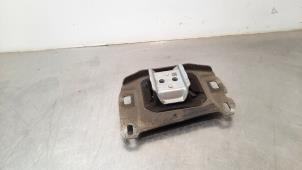 Used Gearbox mount Peugeot 3008 II (M4/MC/MJ/MR) 1.5 BlueHDi 130 Price € 24,20 Inclusive VAT offered by Autohandel Didier