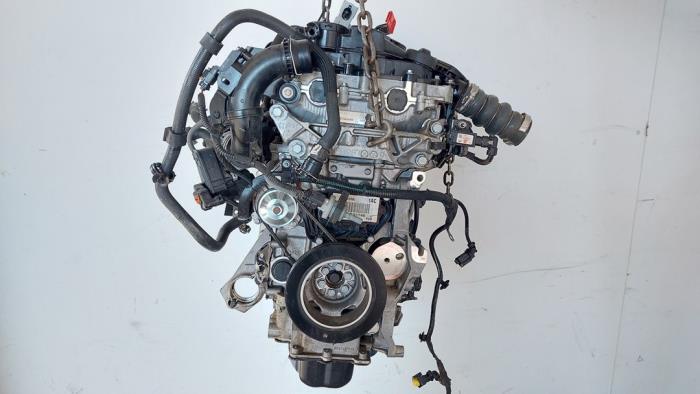 Motor van een Peugeot 2008 (UD/UK/UR/US/UX) 1.2 VTi 12V PureTech 100 2022