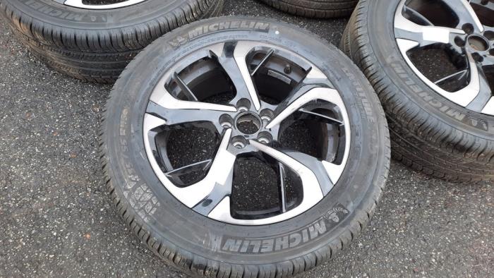 Set of wheels + tyres from a Citroën C5 Aircross (A4/AC/AJ/AR) 1.6 Hybrid 225 16V 2021