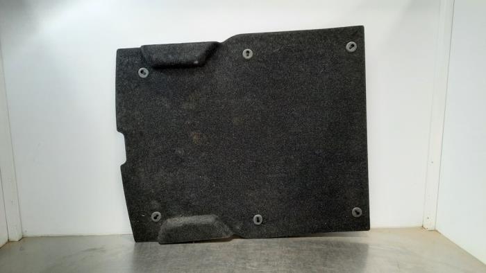 Trunk floor trim