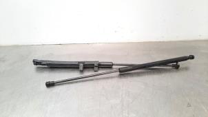 Used Set of tailgate gas struts BMW 4 serie (F33) 420d 2.0 16V Price € 42,35 Inclusive VAT offered by Autohandel Didier