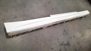 Used Door sill right BMW 4 serie (F33) 420d 2.0 16V Price € 127,05 Inclusive VAT offered by Autohandel Didier