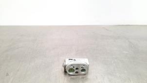 Used AC expansion valve BMW 4 serie (F33) 420d 2.0 16V Price € 54,45 Inclusive VAT offered by Autohandel Didier